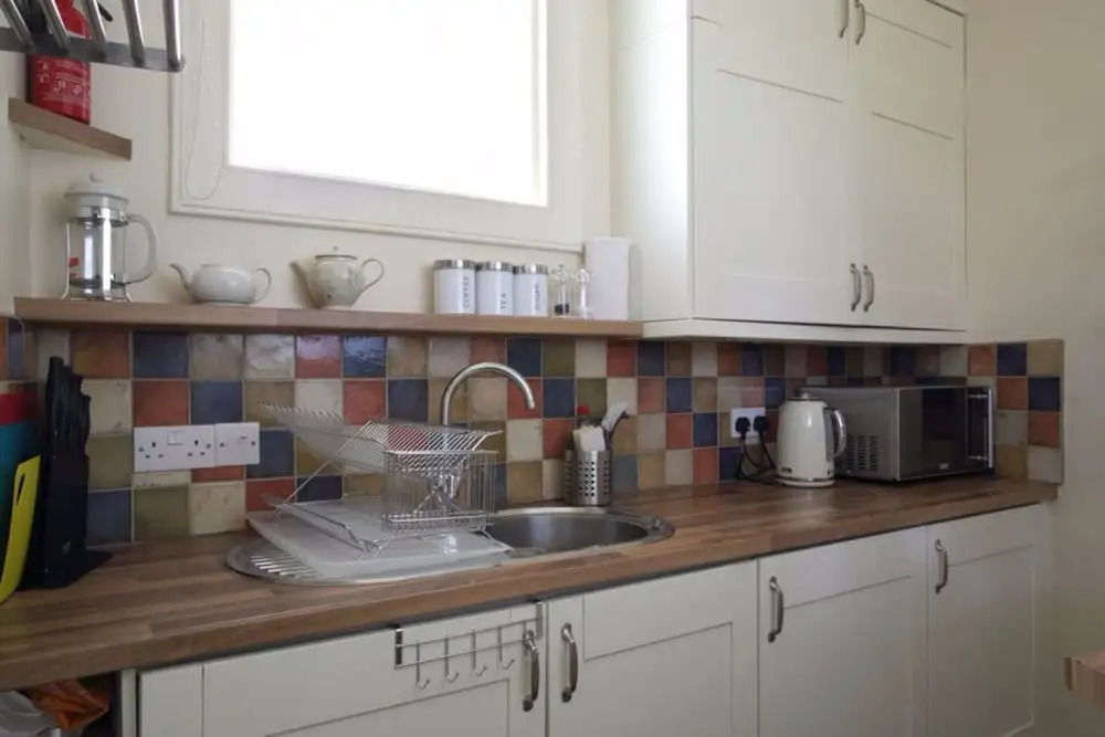 2 Bedroom Apartment With Free Parking