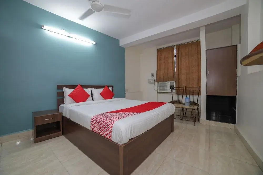 Anuj Guest House by OYO Rooms