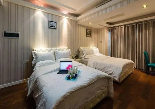 Nomo Apartment Hotel
