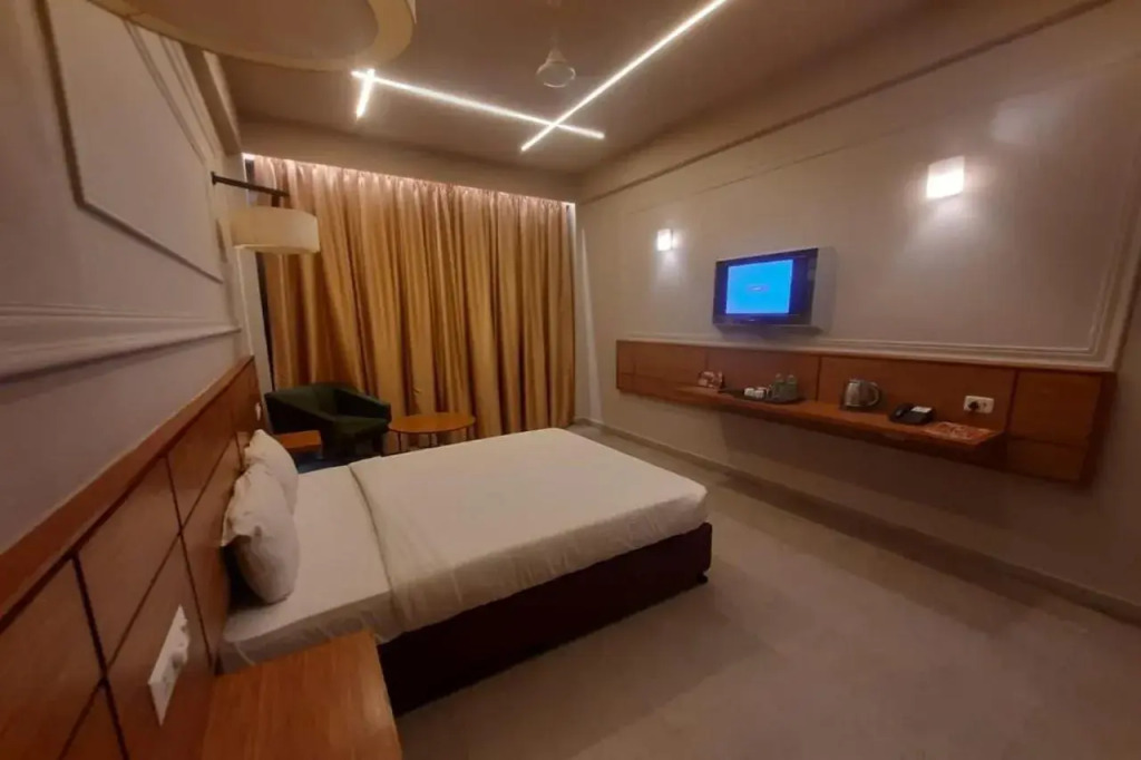 Max Hotels Prayagraj