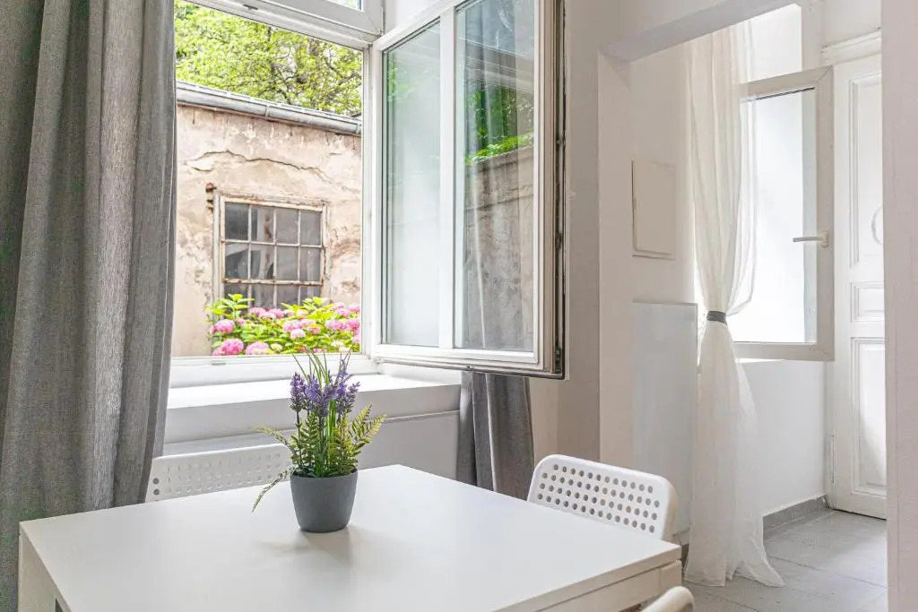 Stunning 2BR Apartment Perfect for 4 people