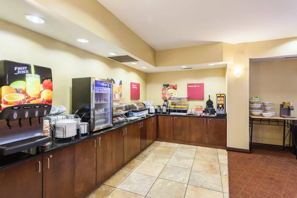 Comfort Suites East Lincoln - Mall Area