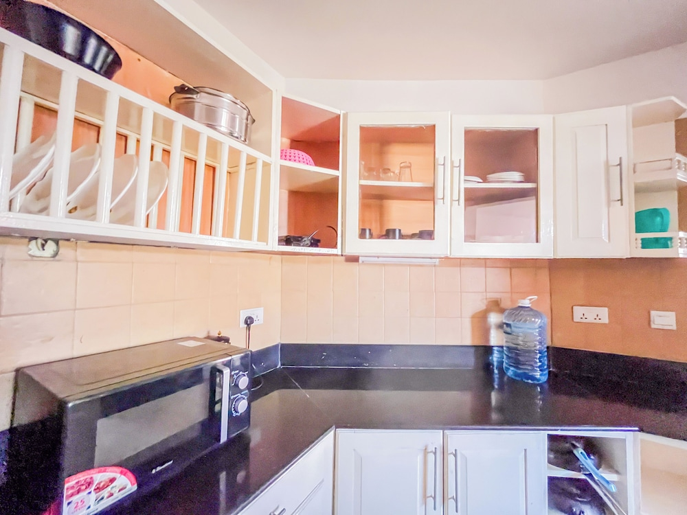 Pumziko Beachfront Apartment