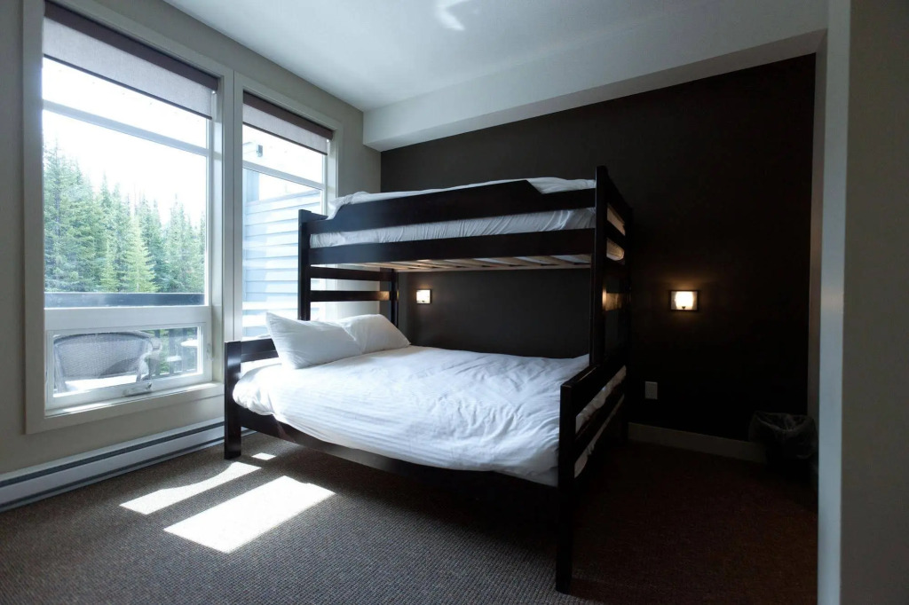 FireLight Lodge
