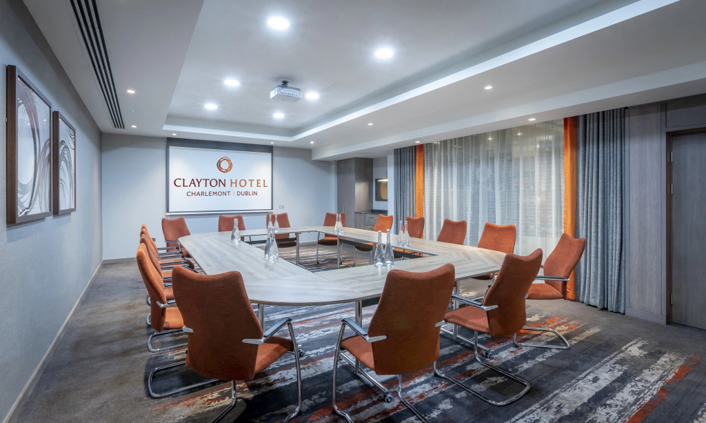 Отель Clayton Hotel Charlemont