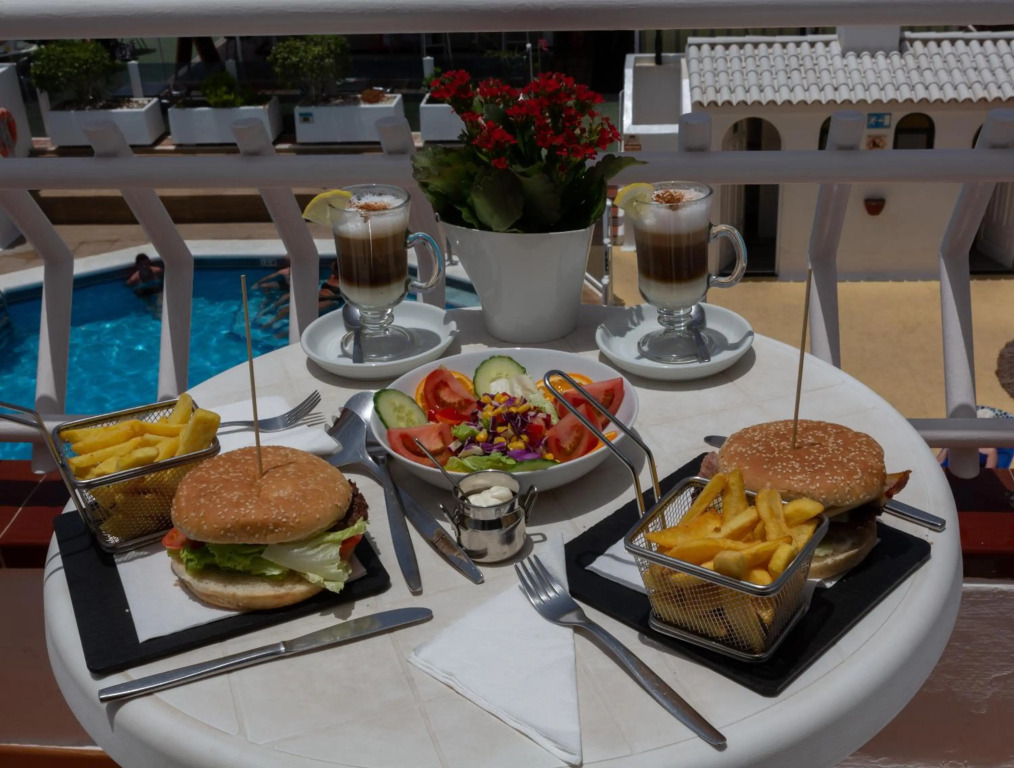 Club Tenerife Apartments