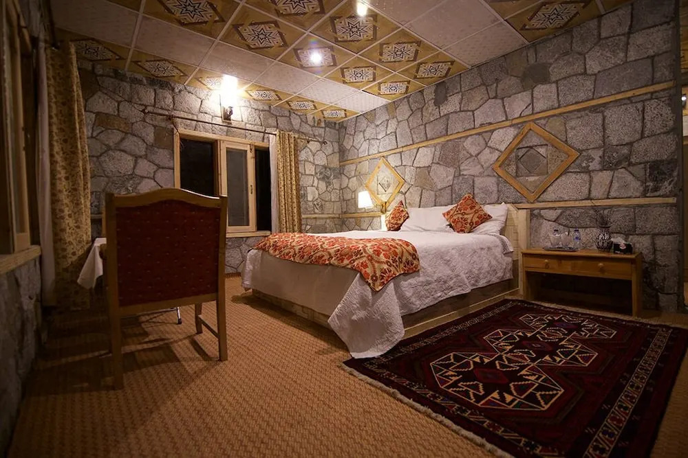 Sarai Silk Route