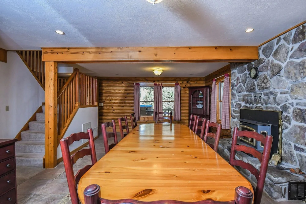 Streamside 4 Bedroom House