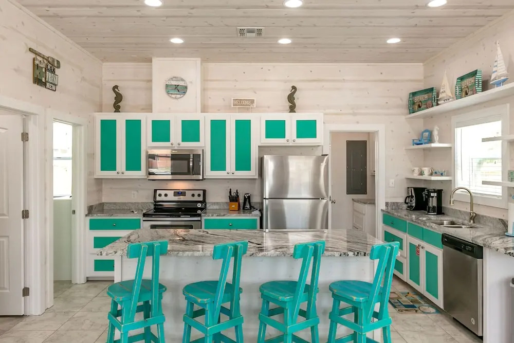Feelin Tip-Sea 4Br Home