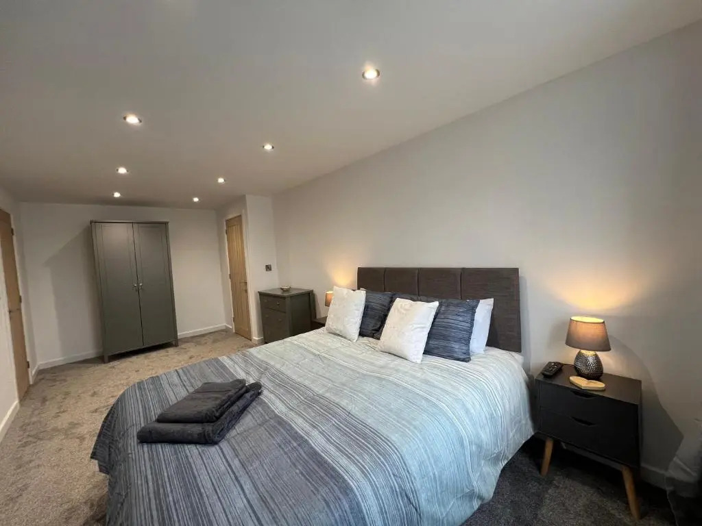 Stylish, Dog Friendly Coastal Bungalow With Garden