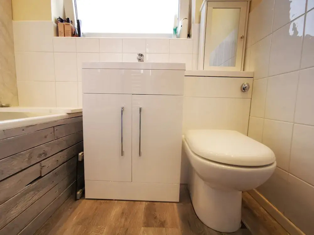 A Place With A View  - 2 bed village apartment
