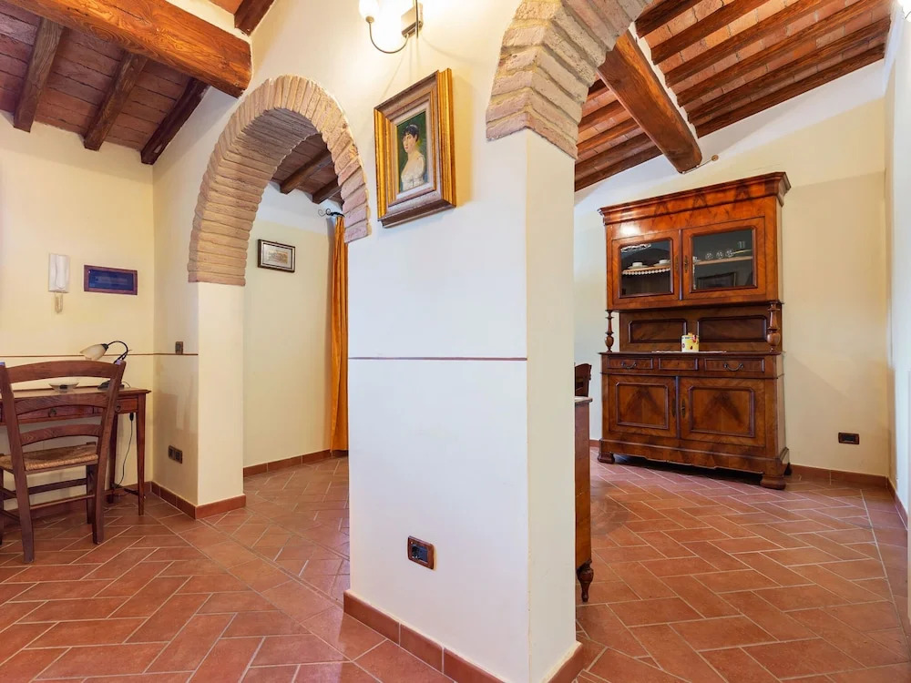 Secluded Holiday Home in Bibbiano With Courtyard