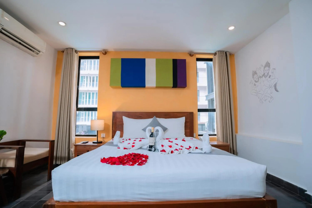 Home Chic Hotel