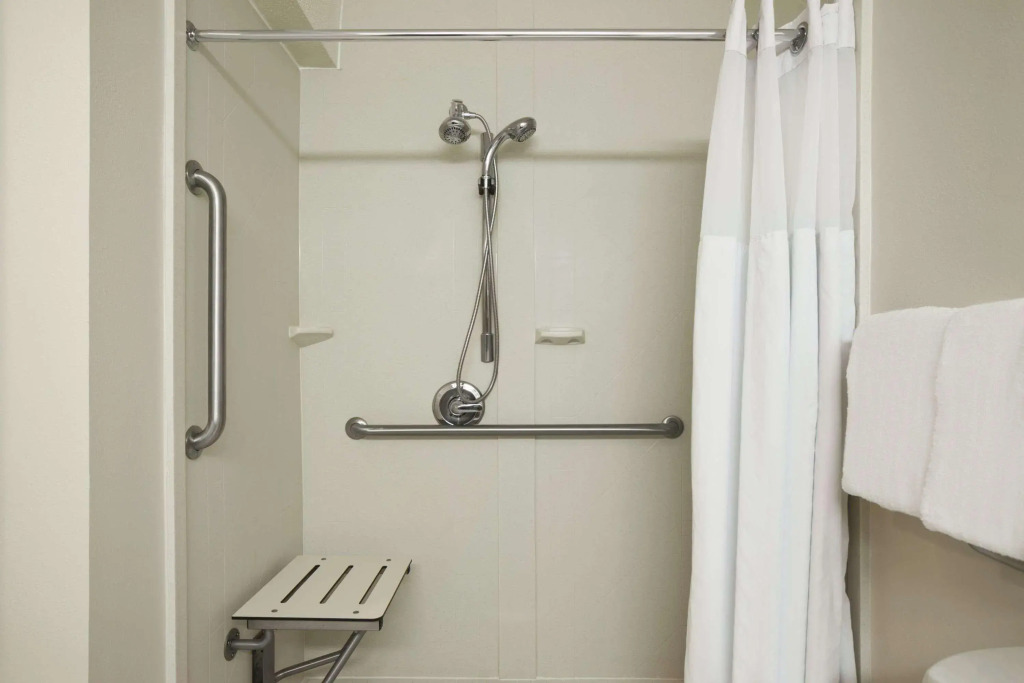 Hawthorn Suites of Troy