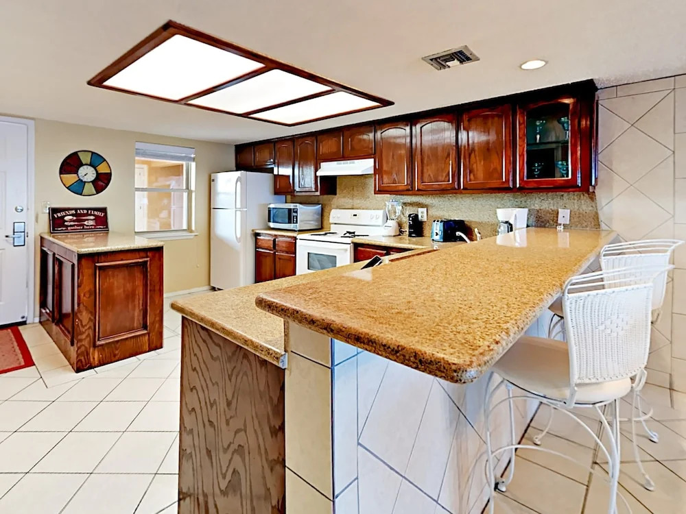 4400 Gulf Blvd Condo Unit 406