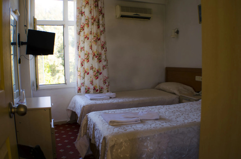 Hotel Seril 1