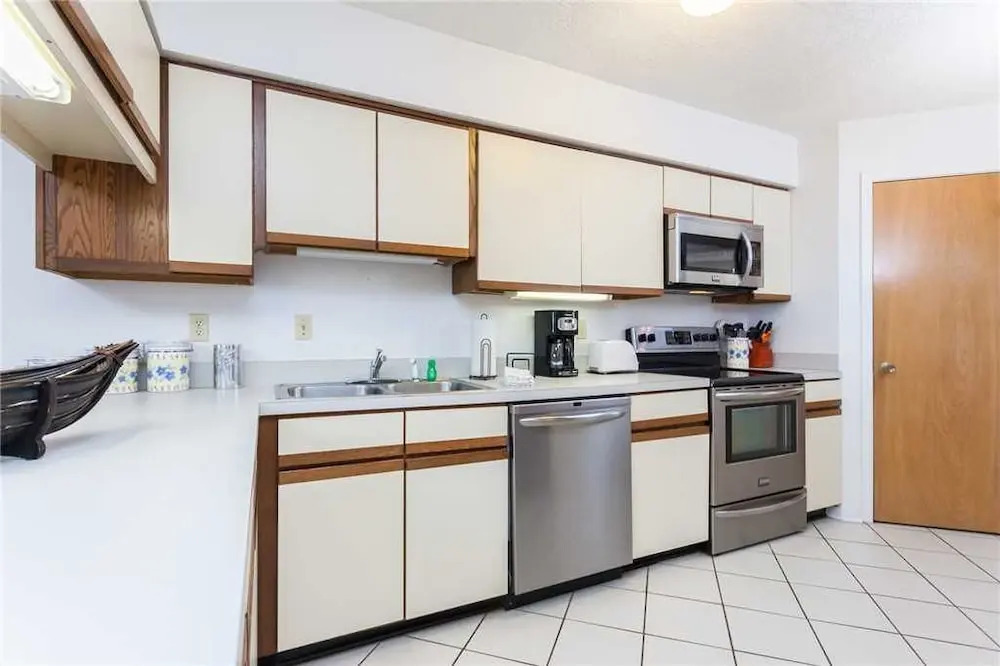 Hibiscus 103B - Two Bedroom Condo