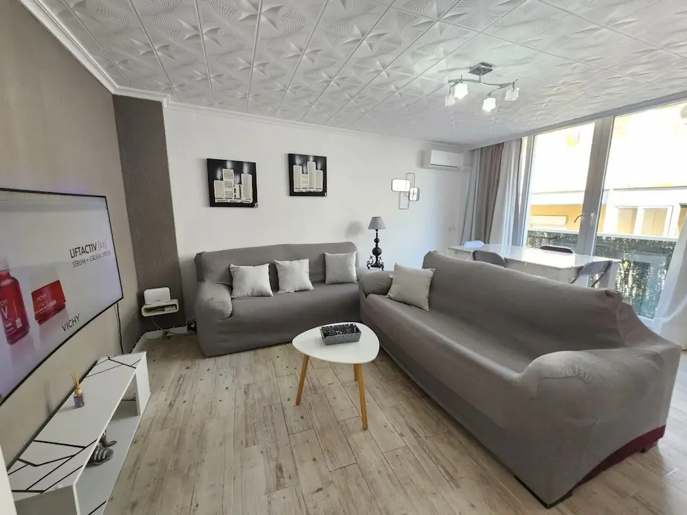 Beach Escape for 6 in Benidorm