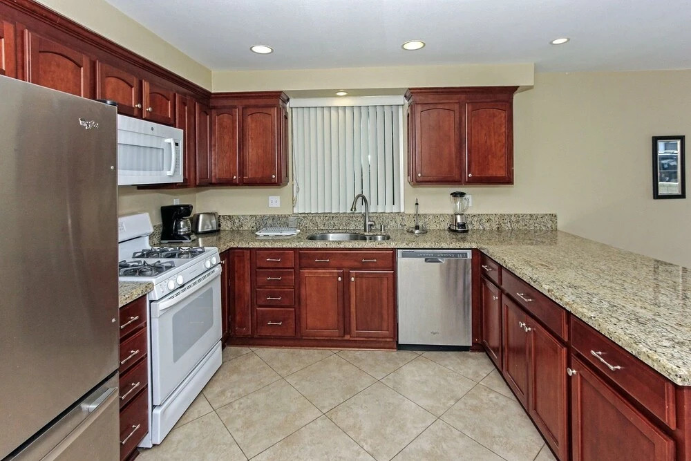 Seashore A (68293) - 2 Br townhouse by RedAwning