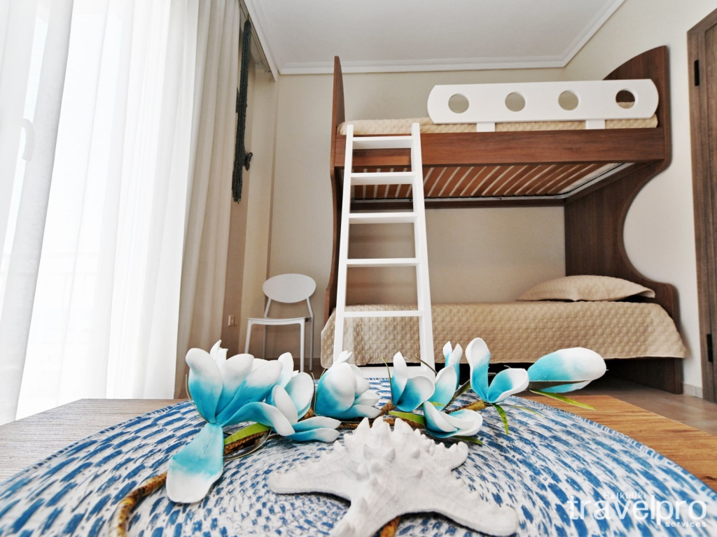 Marianthi Apartment by TravelPro Services - N...