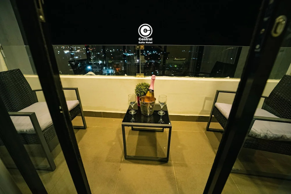 Central Suite