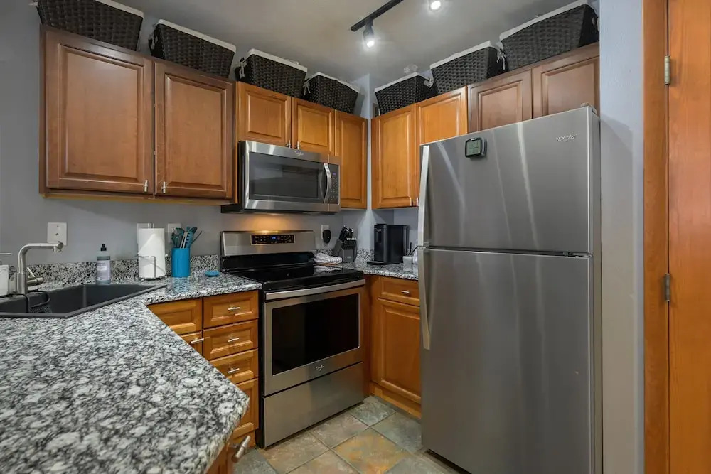Premium Unit 1100 - One Bedroom - Zephyr Mountain Lodge 1 Condo