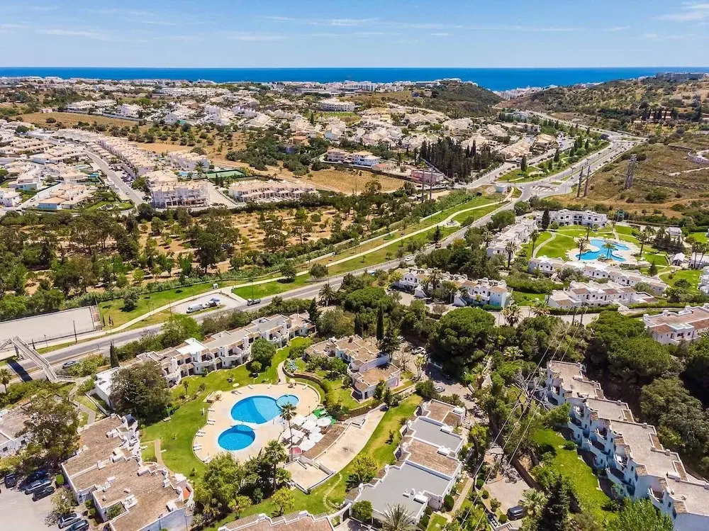 Clube Albufeira, Family Holidays with Pool View