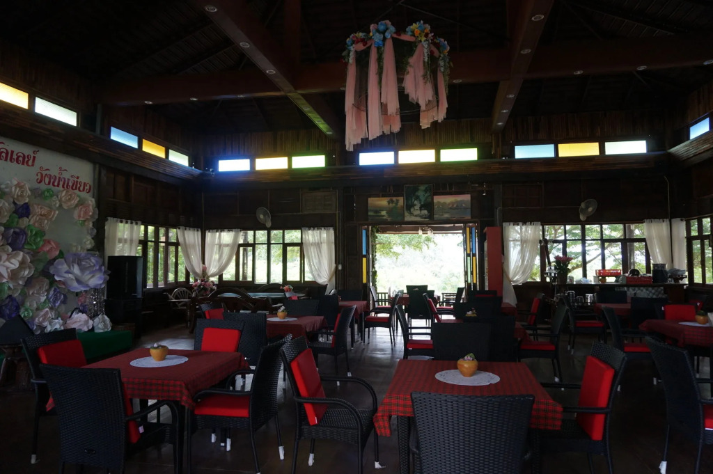 De Bua Valley Resort