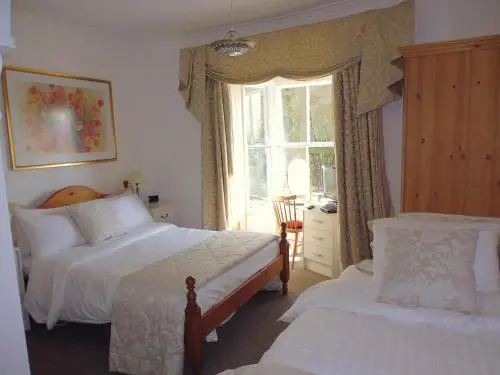 Stone Lodge