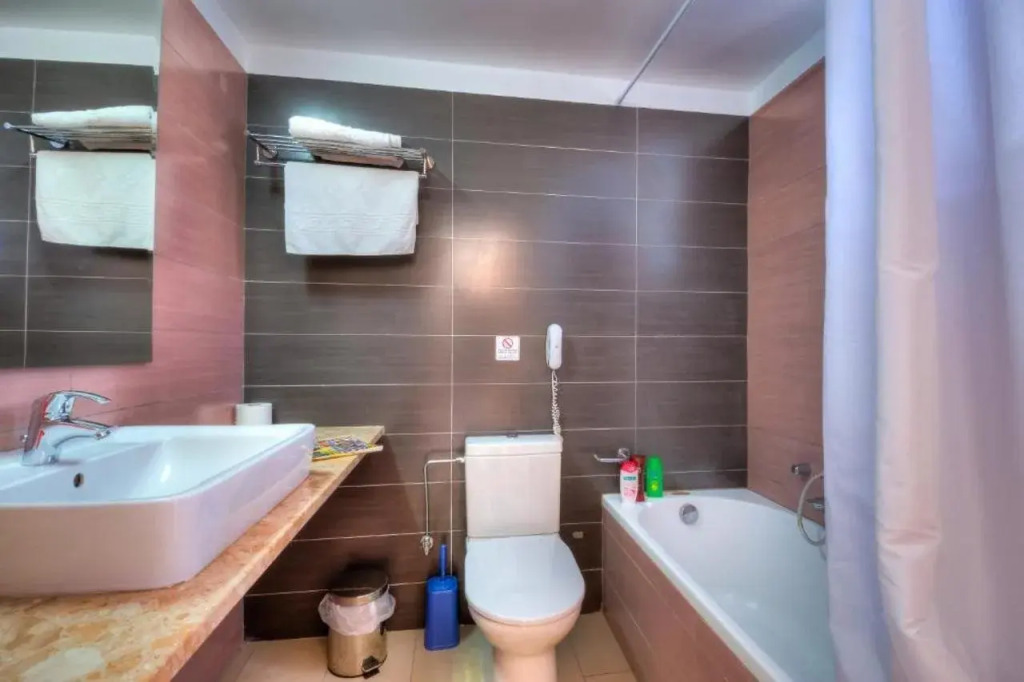 Matina Pefkos Aparthotel