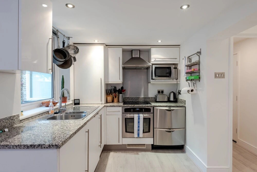 Gorgeous, Central 2 Bed for Up To 4, Bayswater