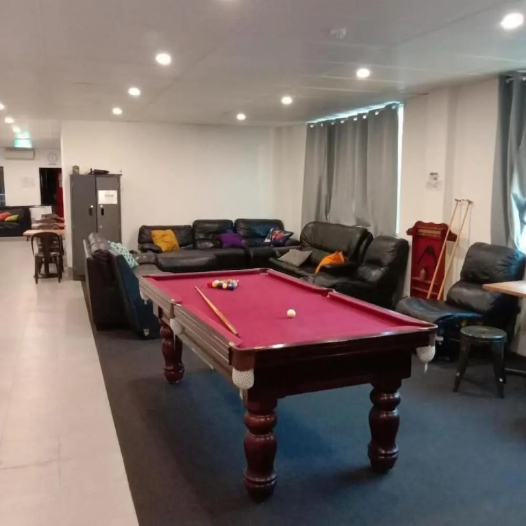Perth City Backpackers Hostel - note - Valid passport required to check in