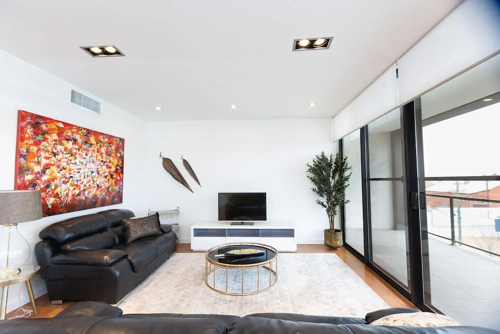 Stylish Inner City Penthouse Apartment