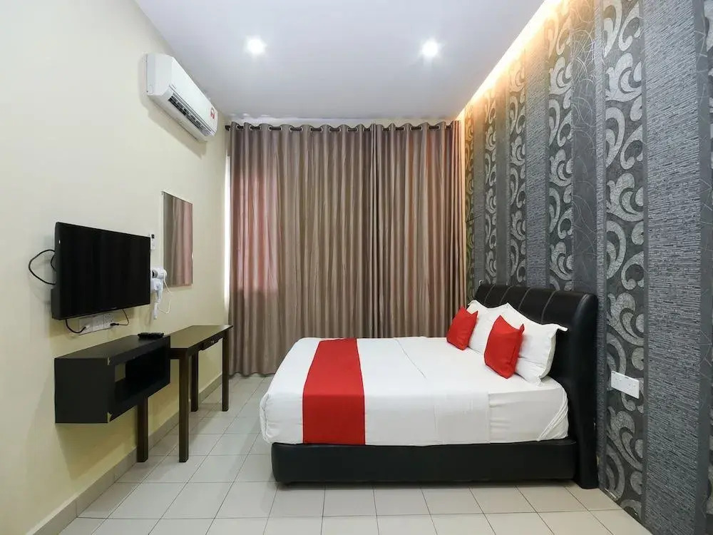 Hotel O Ys Inn