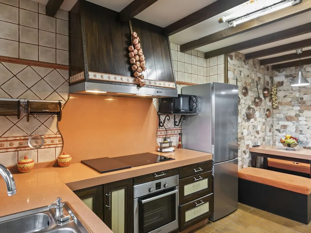 Vintage Holiday Home in Ronda with Hot Tub