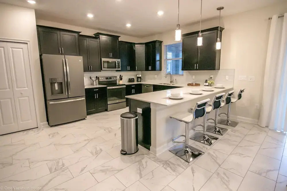 1581 PD - Exquisite 6BR Haven: Private Pool