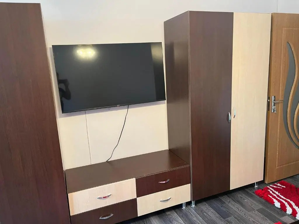 LA ALIS SI RAISA! Apartament cu 2 camere!