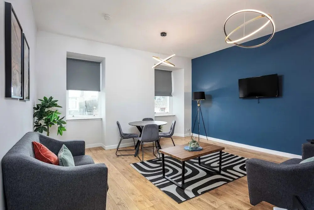 The Annick Suite No.2
