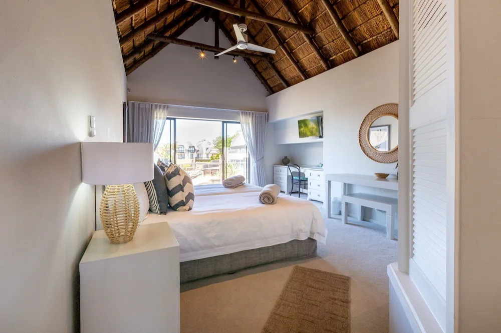 CANAL GUEST HOUSE - Waterfront Boutique B&B