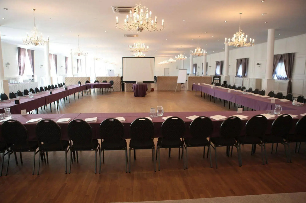 Riviera Resort Airport Modlin