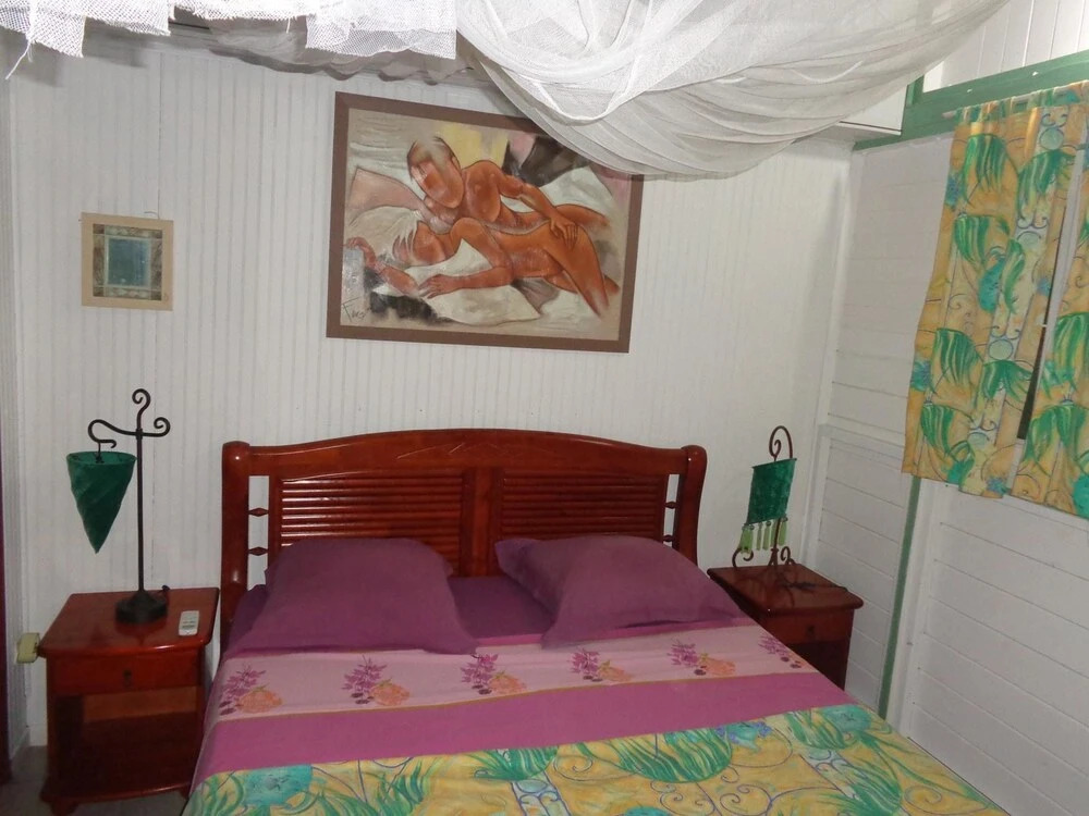 House With 2 Bedrooms in Le Moule, With Pool Access, Furnished Garden
