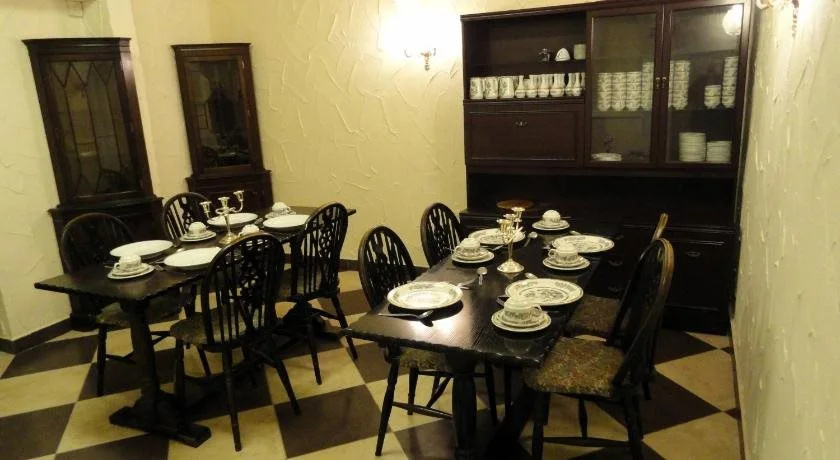 100 Pipers Hotel