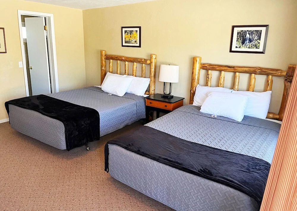 Paiute Trails Inn