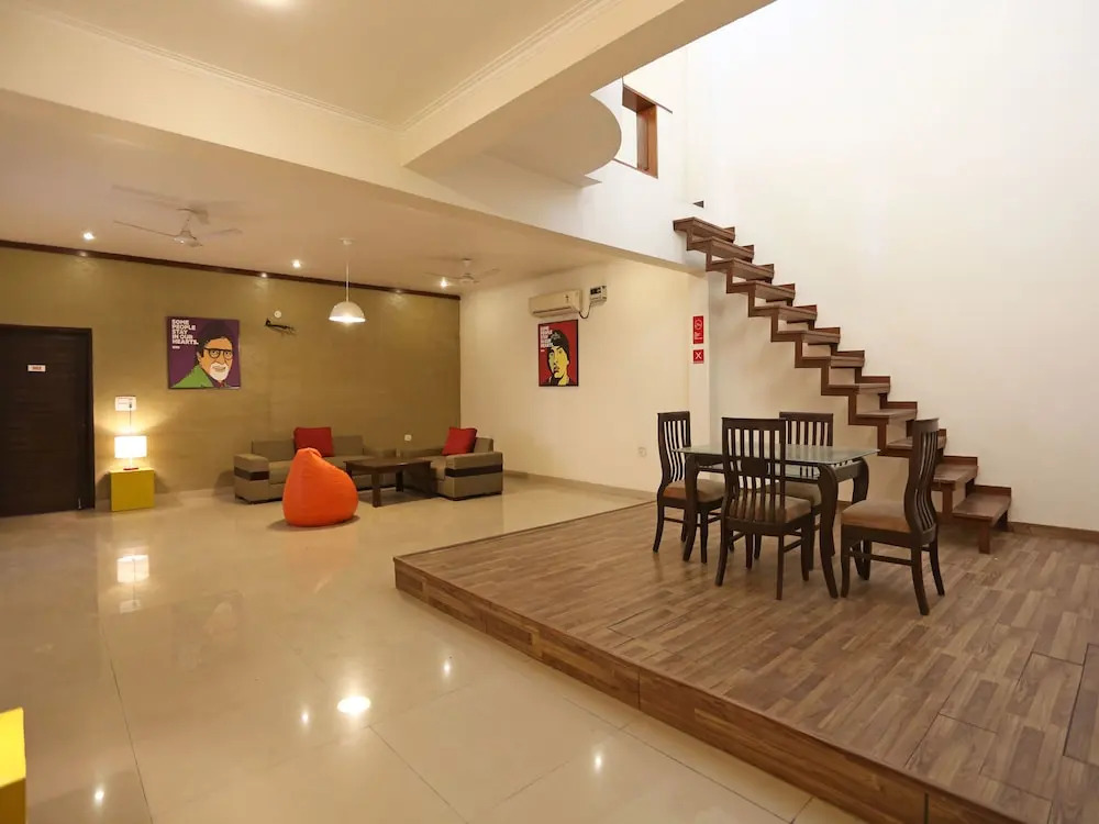 OYO Flagship Noida Expressway NSEZ