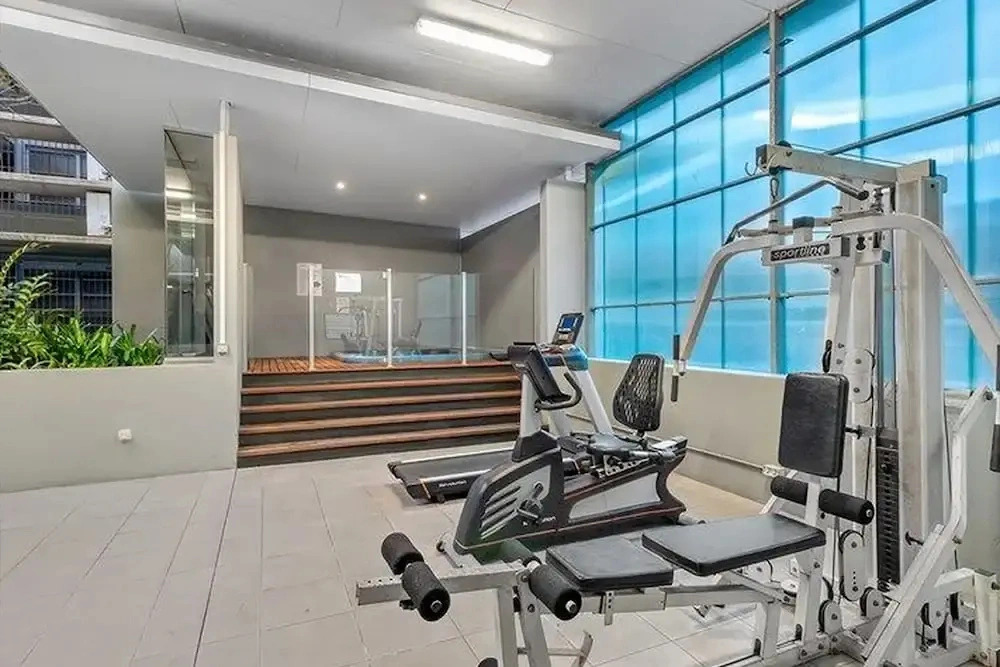 Modern Southbank Parklands Apartment Retreat