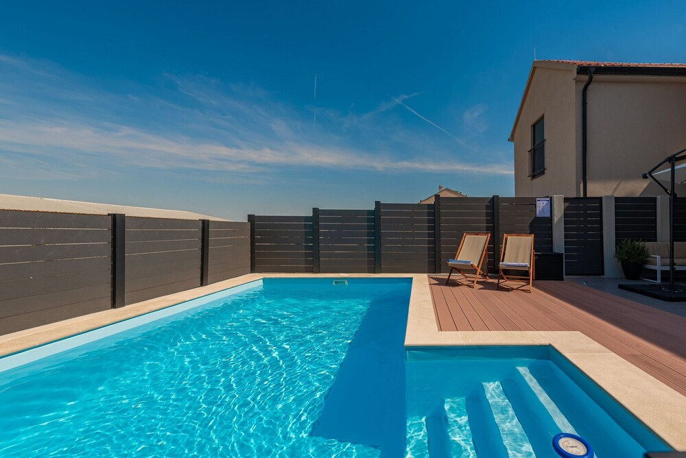 Villa NiA ZadarVillas