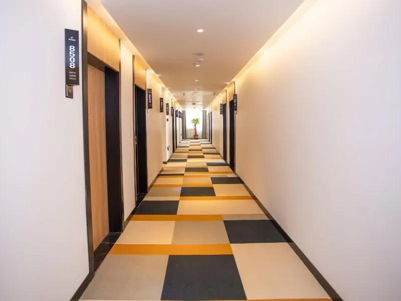 Shell Hotel Fuyang Linquan County Qianjin Road Tenghui International City