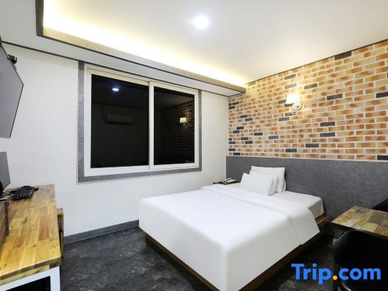 Gukmin Hotel