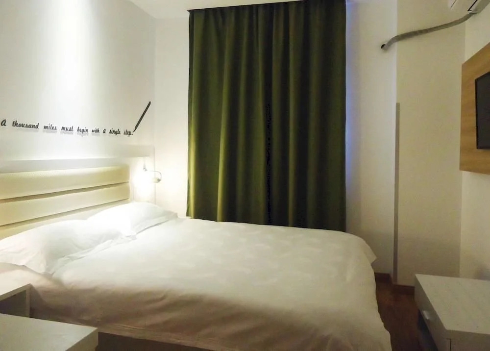 Motel 168