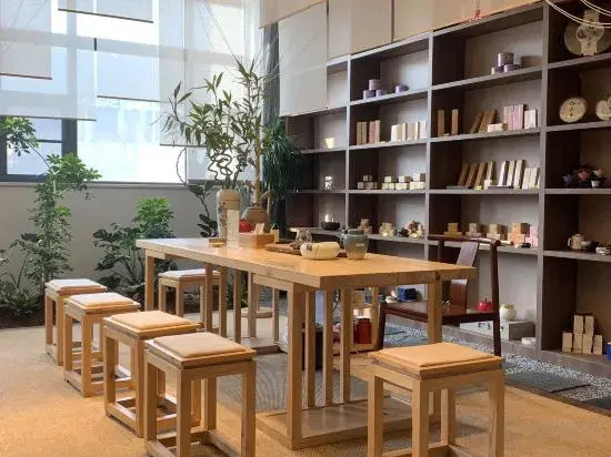 Xicheng Yiju Hotel ( Wuhan Railway Station& Wuhan Happy Valley)